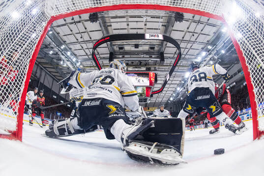 HV71s målvakt Frederik Dichow