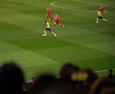 Alexander Isak of Sweden against Manuel Akanji and Nico