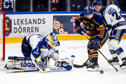 Leksands målvakt Marcus Gidlöf och Djurgårdens Mathias
