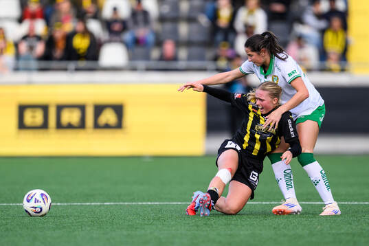 Häckens Pernille Sanvig och Hammarbys Stella Maiquez