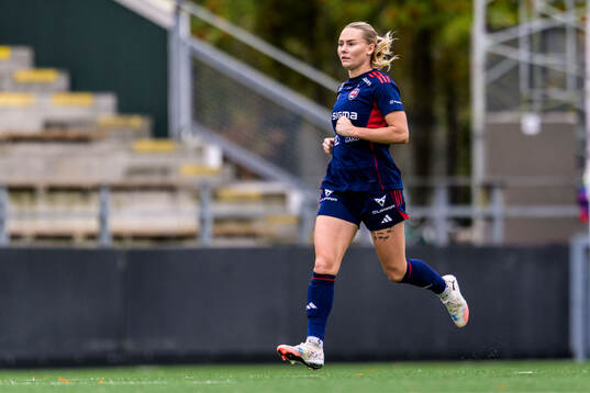 Rosengårds Emma Jansson jublar