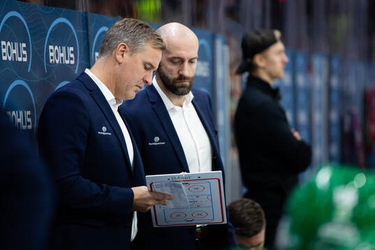 Rögles tränare Dan Tangnes och assisterande tränare