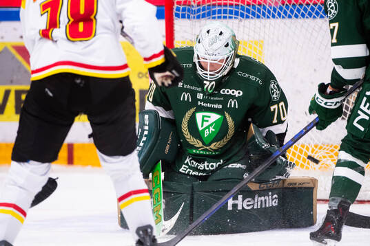 Brynäs Elin Svensson gör 5-6 målet, Färjestads målvakt