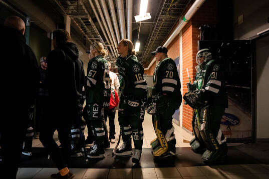 Färjestads Michelle Löwenhielm, Andrine Furulund,