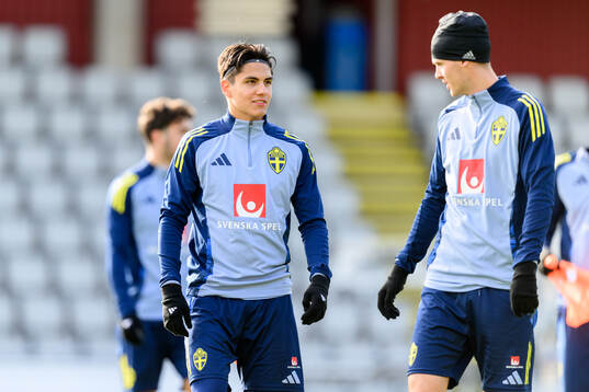 Matteo Perez Vinlöf of the Swedish under-21 national