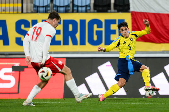 Marcel Krajewski of Poland and Matteo Perez Vinlöf of