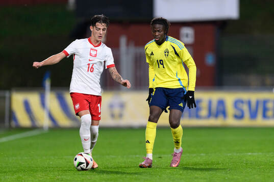 Kacper Urbanski of Poland and Alieu Njie of Sweden