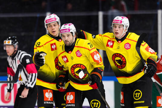 Emil Bemström celebrates