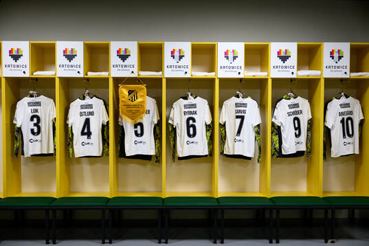 The jerseys of Aivi Luik, Emma Östlund, Mary Caroline