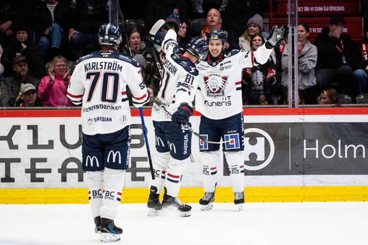 Linköpings Ty Rattie jublar