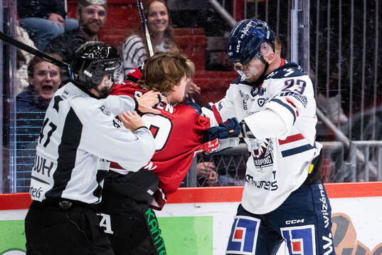 Örebros Noah Steen och Linköpings Robin Kovacs