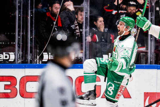 Rögles Calvin De Haan jublar