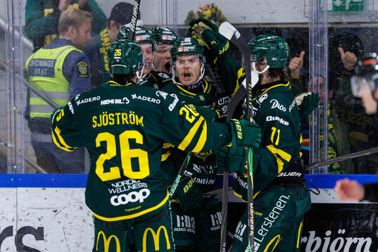 Björklövens Axel Ottosson jublar