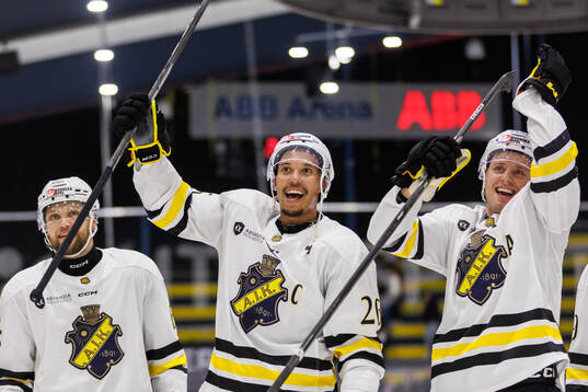 AIKs Oscar Nord jublar