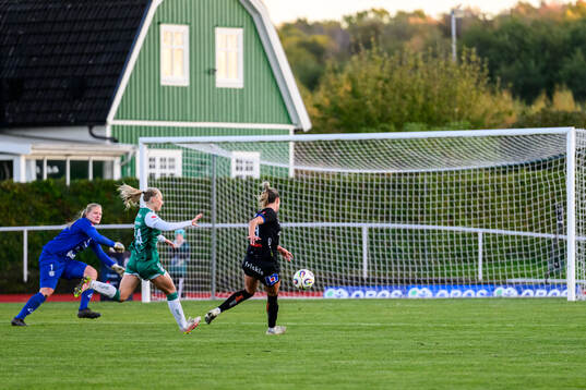 Växjö DFFs Larkin Russel gör 2-3