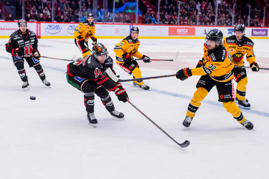 Örebros Melvin Fernström och Luleås Oscar Engsund