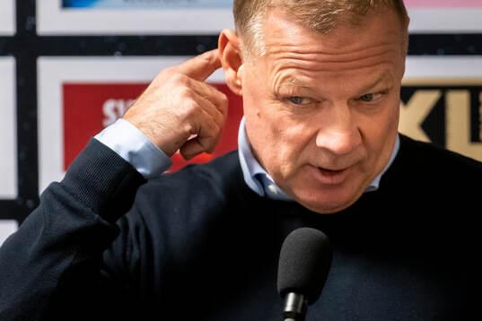 Luleås assisterande Henrik Stridh på presskonferensen