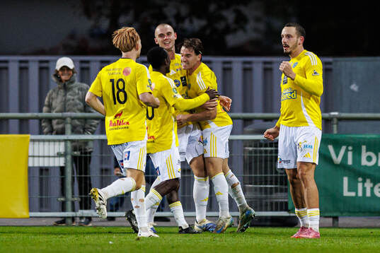 Falkenbergs Viktor Ekblom jublar