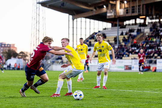 Örgrytes Isak Dahlqvist och Falkenbergs Lucas Sibelius
