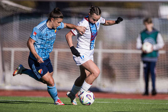 Djurgårdens Alexsandra Lobanova och Malmö FFs Miljana