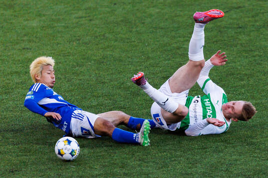 GIF Sundsvalls Taiki Kagayama och Västerås Karl Gunnarsson