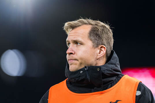 Martin Bjørnbak of Haugesund warms up