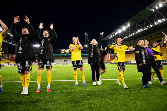 Elfsborgs spelare och ledare jublar