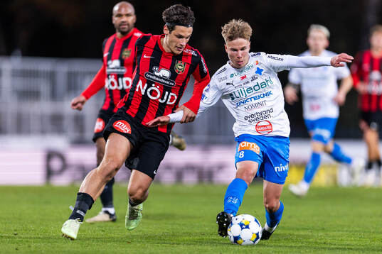 Brommapojkarnas Kevin Ackermann och Värnamos Otso Liimatta