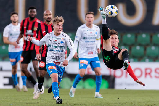 Värnamos Otso Liimatta och Brommapojkarnas Alex Timossi