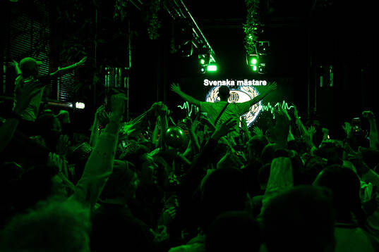 Mjällbys spelare och supportrar på guldbanketten