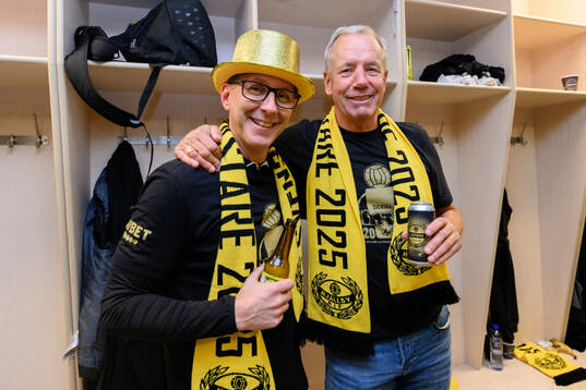 Mjällbys assisterande tränare Christofer Augustsson och