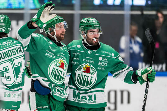 Rögles Calvin De Haan och Mark Friedman jublar