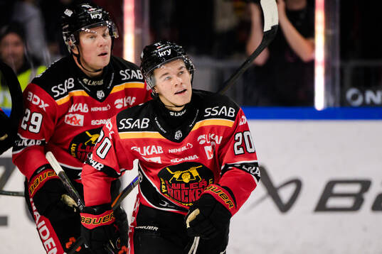 Luleås Casper Juustovaara Karlsson jublar