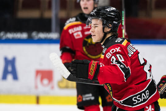 Luleås Casper Juustovaara Karlsson jublar