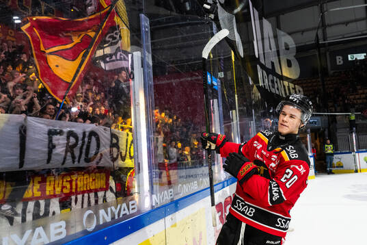Luleås Casper Juustovaara Karlsson jublar