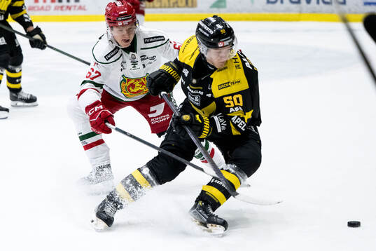 Moras Jesper Norbäck och Västerås Veikko Loimaranta