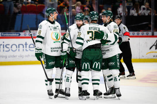 Färjestads Linus Johansson jublar