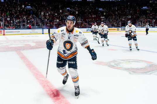 Växjös Reid Gardiner jublar