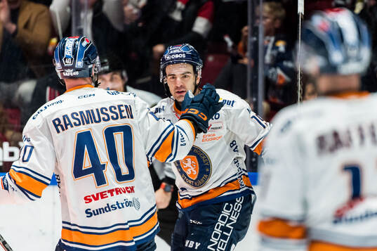 Växjös Reid Gardiner jublar