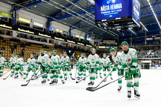 Rögles spelare jublar