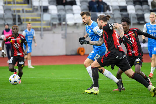 Oddevolds Rasmus Wiedesheim-Paul och Östersunds Ali Suljic