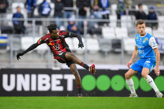 Östersunds Sunday Anyanwu och Oddevolds Gustav Forssell