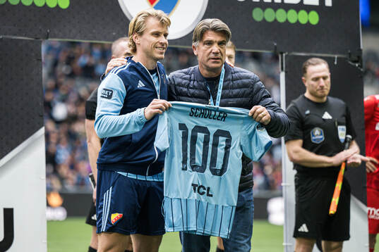 Djurgårdens Rasmus Schuller hyllas för 100 matcher av