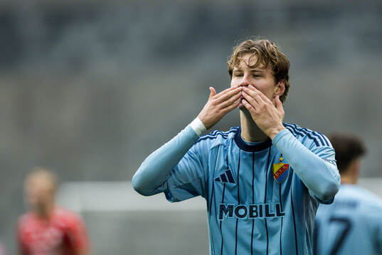 Djurgårdens August Priske Flyger jublar