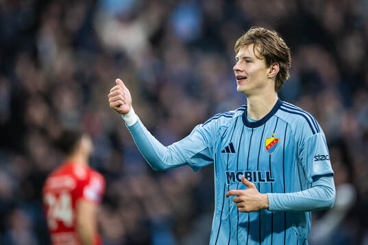 Djurgårdens August Priske Flyger jublar