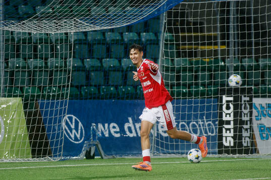 Kalmars Camil Jebara jublar