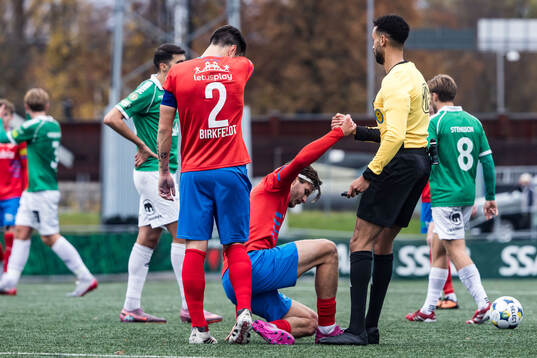 Helsingborgs Wilhelm Loeper och Domare Farouk Nehdi