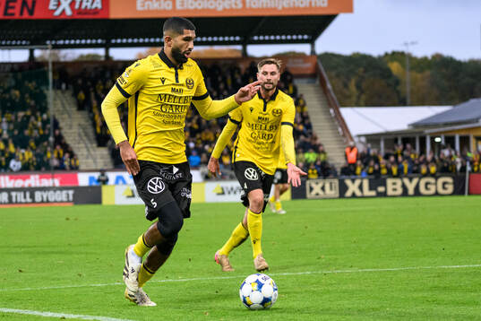 Mjällbys Abdullah Iqbal och Axel Norén