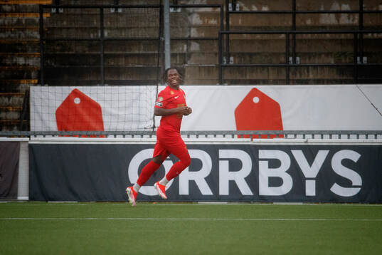 Landskronas Xavier Odhiambo jublar vid 0-1