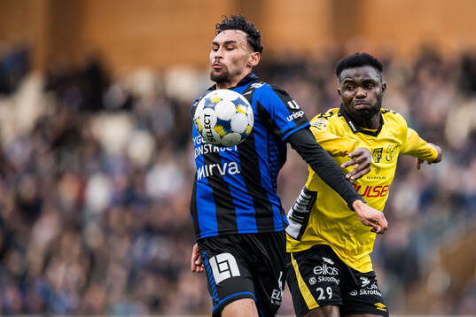 Sirius Joakim Persson och Elfsborgs Ibrahim Buhari